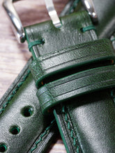 画像をギャラリービューアに読み込む, ブッテーロレザー腕時計ストラップ – ディープグリーン