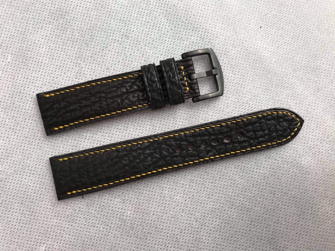 サメ革ストラップをつけてプールに入っても大丈夫？
