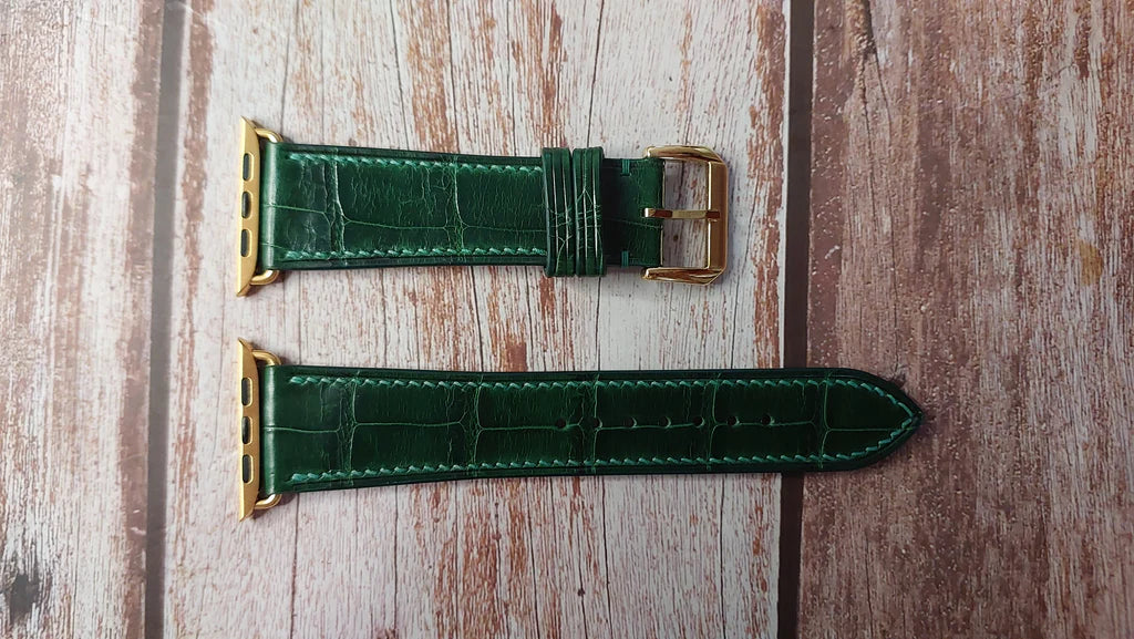フルグレインワニ革（グリーン）- Apple Watch Series 7 (45mm)