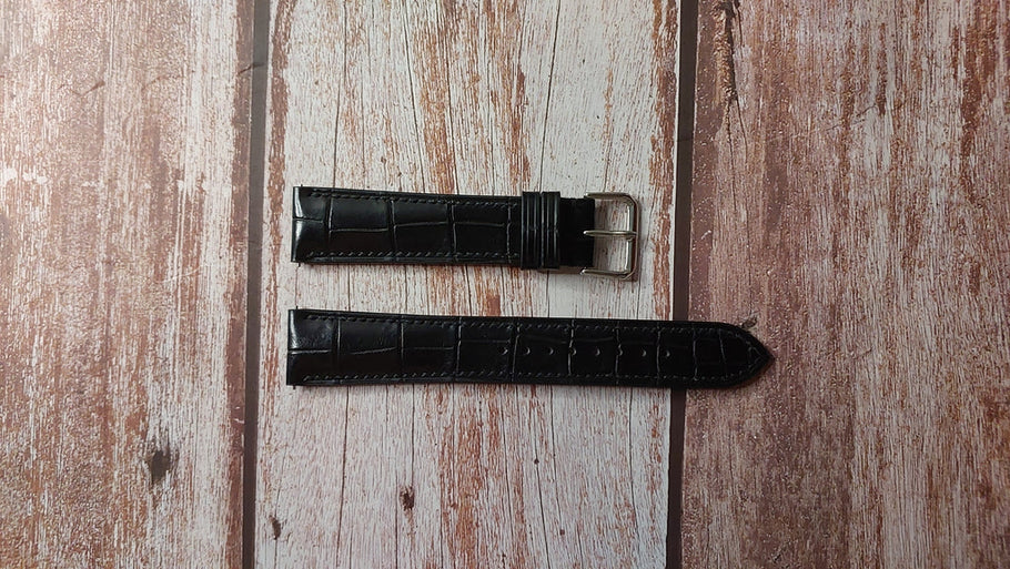 フルグレインワニ革（ブラック）- エベラールラベルセトロクロノ（ケース幅43ｍｍ）対応